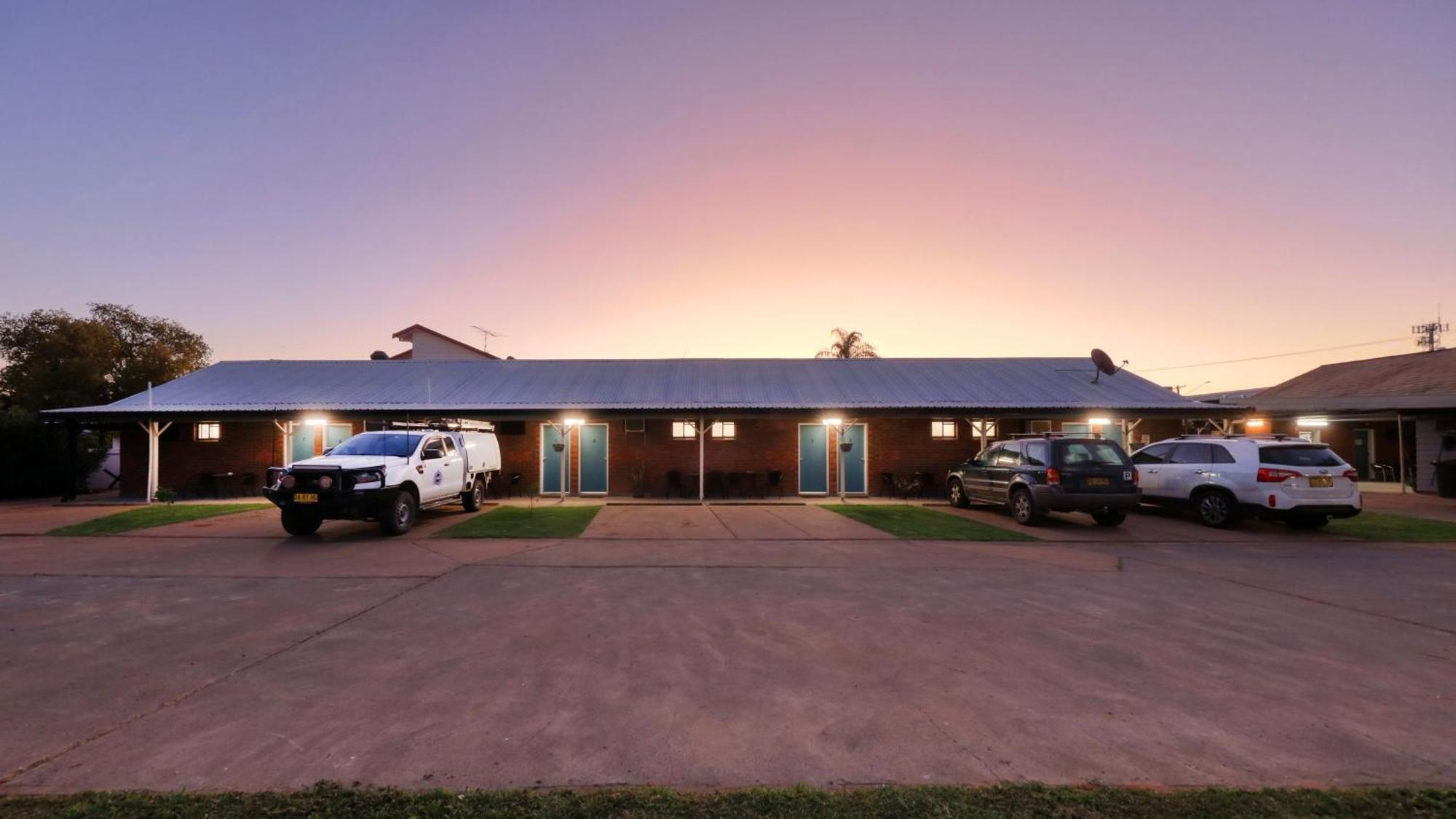 The Major Mitchell Motel Bourke Eksteriør bilde