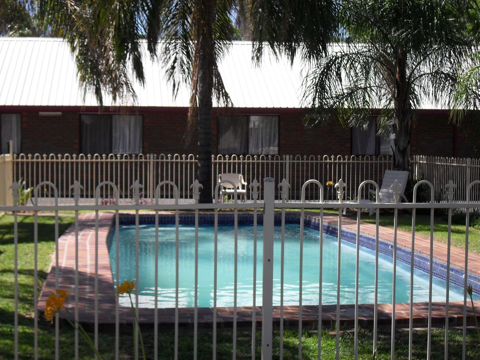 The Major Mitchell Motel Bourke Eksteriør bilde